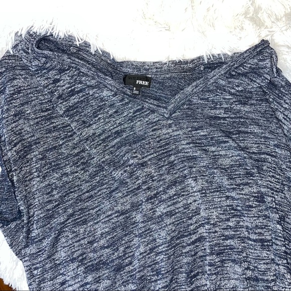 Aritzia Wilfred top / comfy size small - Picture 3 of 3